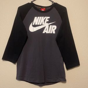 Nike Air 3/4 sleeve men’s Medium shirt